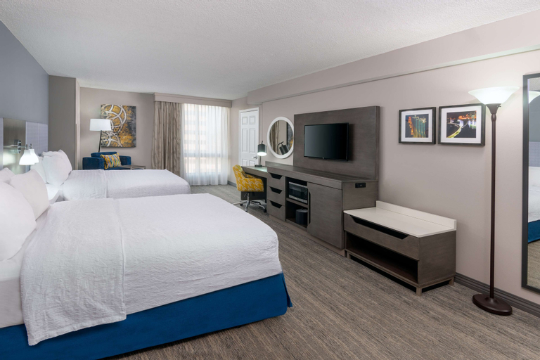 Bedroom 3, Hampton Inn & Suites Kansas City-Country Club Plaza, Jackson