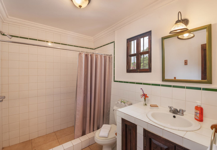 Bathroom 4, Casita El Mirador, Antigua Guatemala