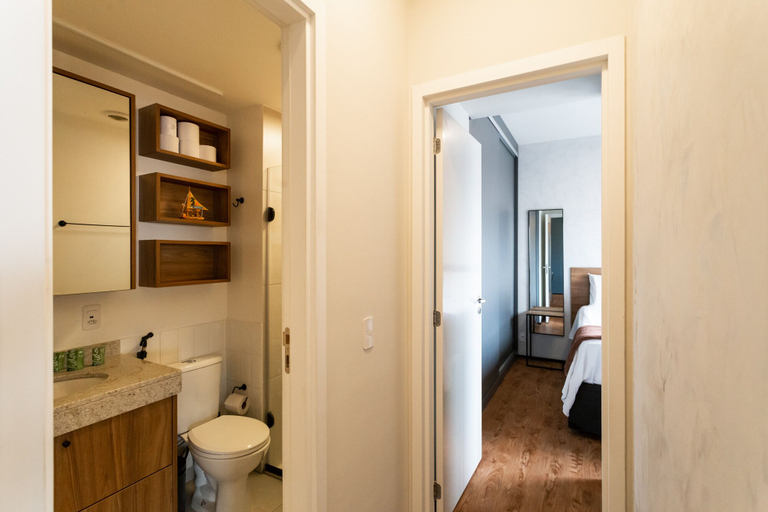 Bathroom 3, Skyline da cidade em Resort paradisíaco, São Paulo