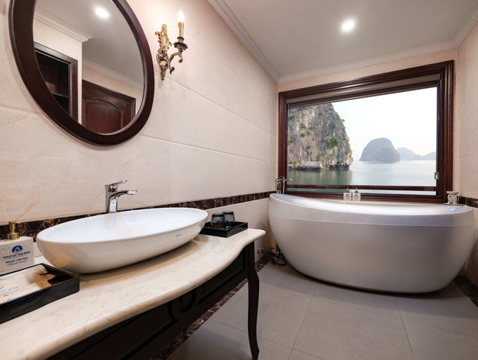 Bathroom 4, Aqua Of The Seas Cruise Ha Long, Hạ Long