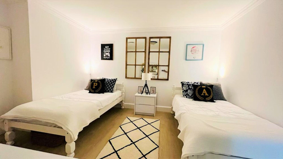 Bedroom 2, Elegant 2bedroom With Balcony in Dubai Marina, Dubai
