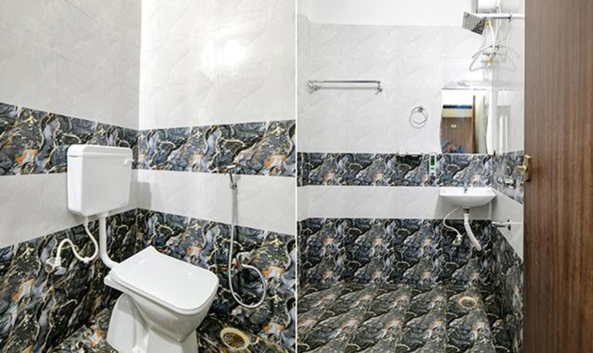 Bathroom 3, Fabhotel Dr Greens, Indore
