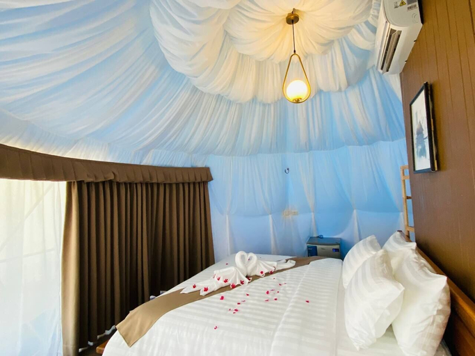 Bedroom 2, Kravanh Camping Cardamom Mountain, Veal Veaeng