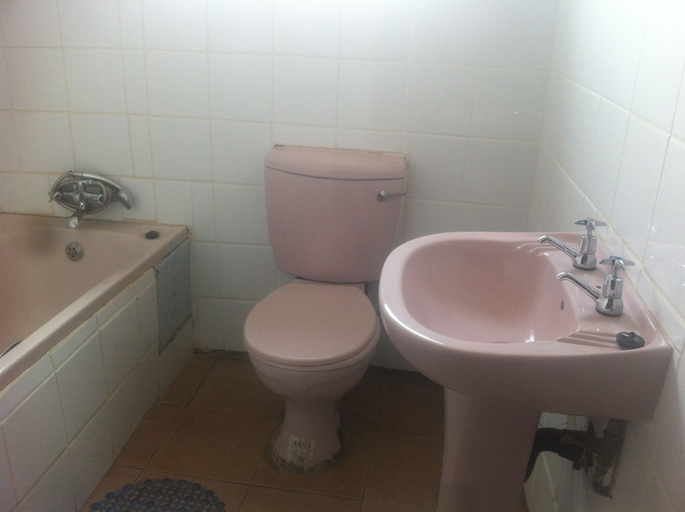 Bathroom 3, Jeara Guest House, Bobonong