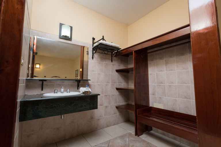 Bathroom 4, Park Hotel Resort, Santa Cruz Verapaz
