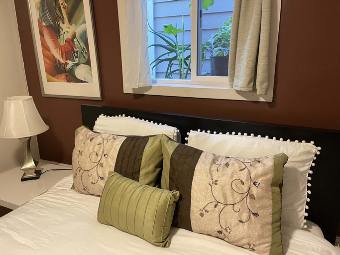 Bedroom 13