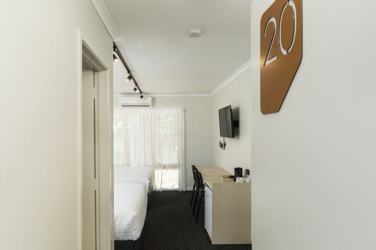 Bedroom 16