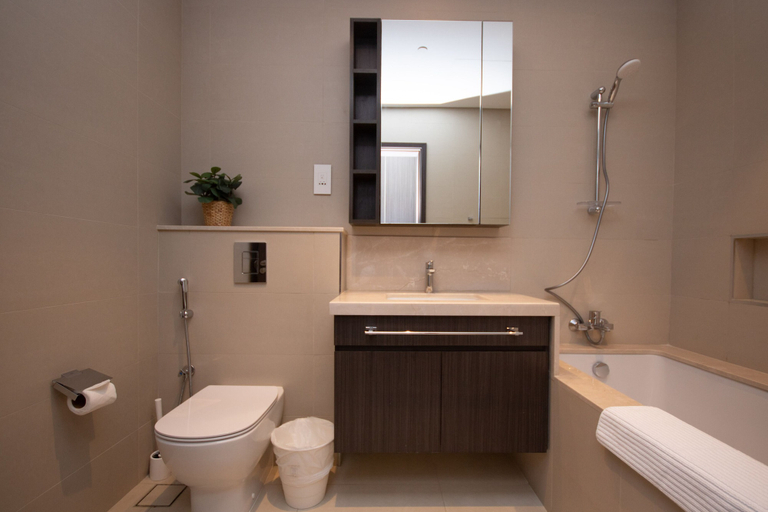 Bathroom 4, Luxurious Downtown Views With Dubai Mall Access, Dubai