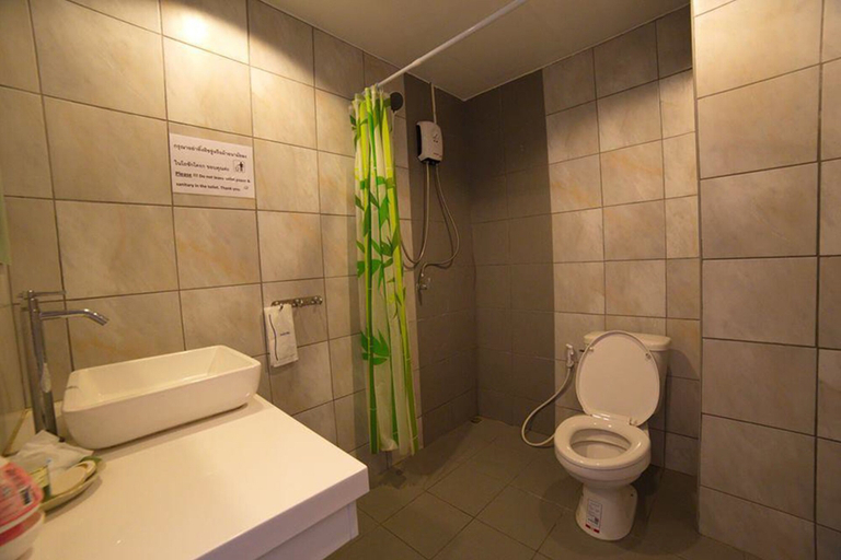 Bathroom 4, Sea & Sand Guesthouse and Restaurant, Cha-Am
