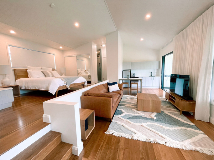Bedroom 3, Seven Peaks Farm Stay, Caloundra - Rail Corridor
