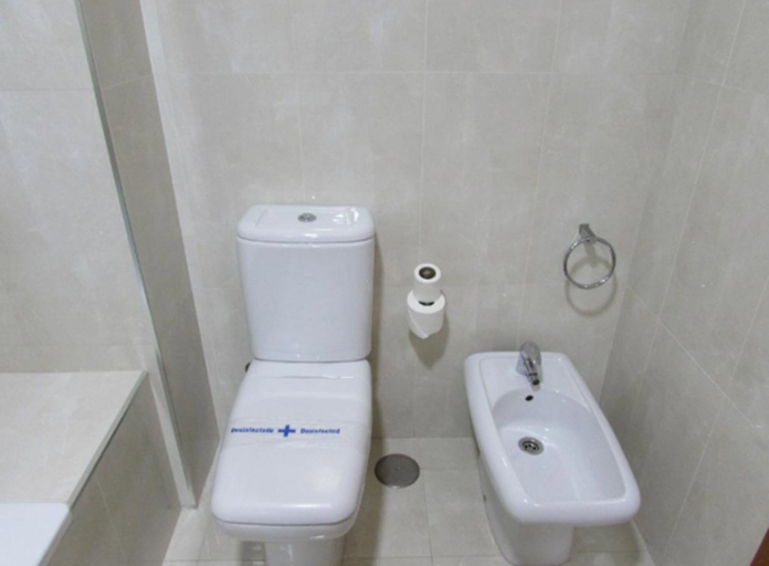 Bathroom 5, Checkin Camino de Granada, Granada