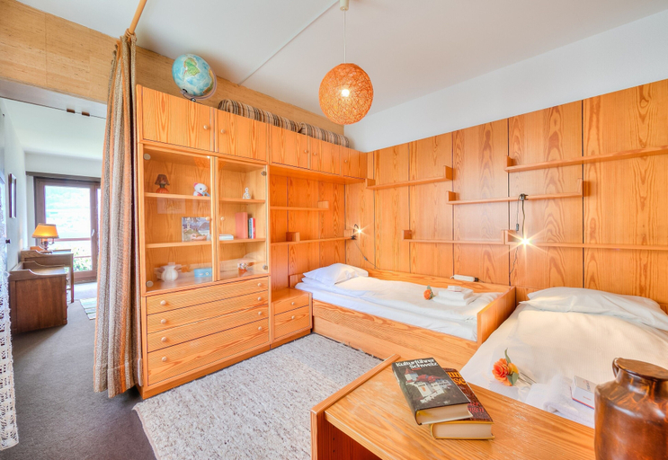 Others 4, Casa Sibylle, Lugano