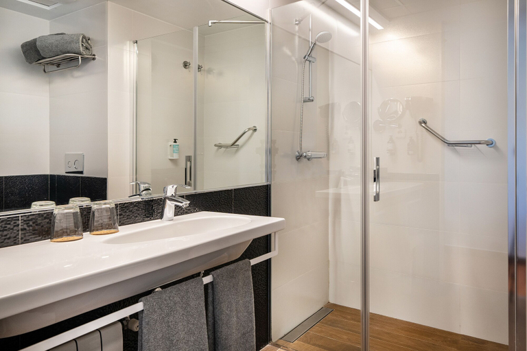 Bathroom 5, INNSiDE by Meliá Costablanca - Adults recommended, Alicante