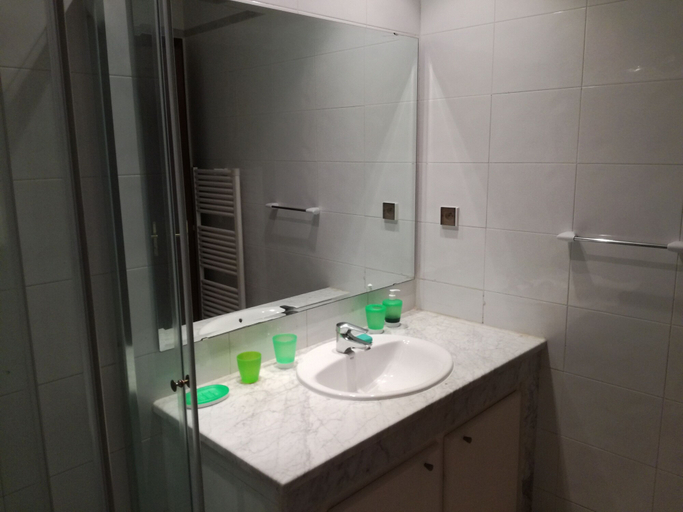Bathroom, Cosy Apartment Tanit Center, La Marsa