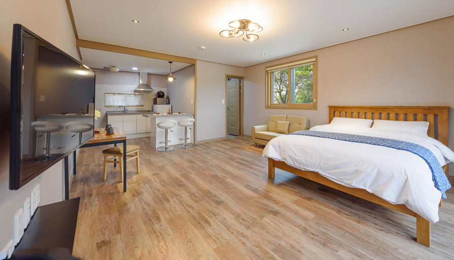Bedroom 4, Gyeongpoen Pension, Gangneung