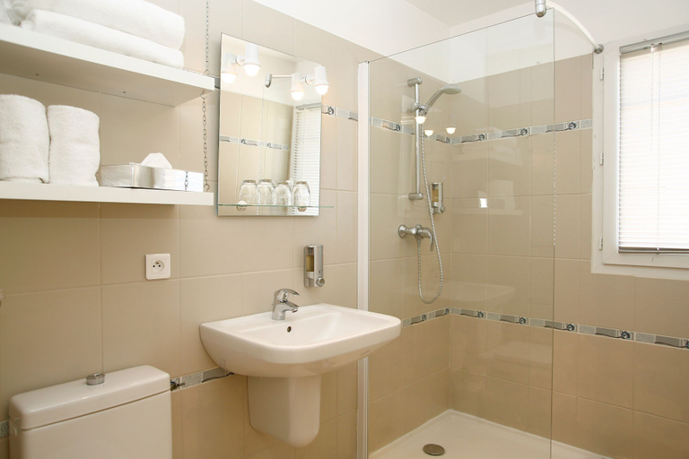 Bathroom 5, Best Western Hotel Casa Bianca, Haute-Corse