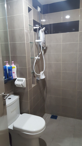 Bathroom, Cyberjaya Vega Residensi, Sepang
