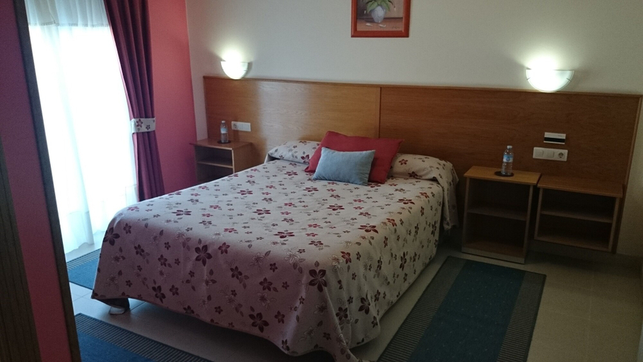Bedroom 3, Hotel Valdoviño Express, A Coruña