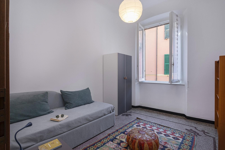 Room 4, Central Cozy Apartment by Wonderful Italy, Genova