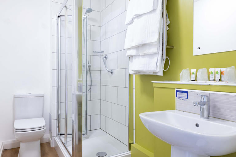 Bathroom 4, The Marine Hotel, Conwy