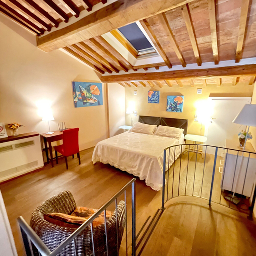 Guest-house, Siena