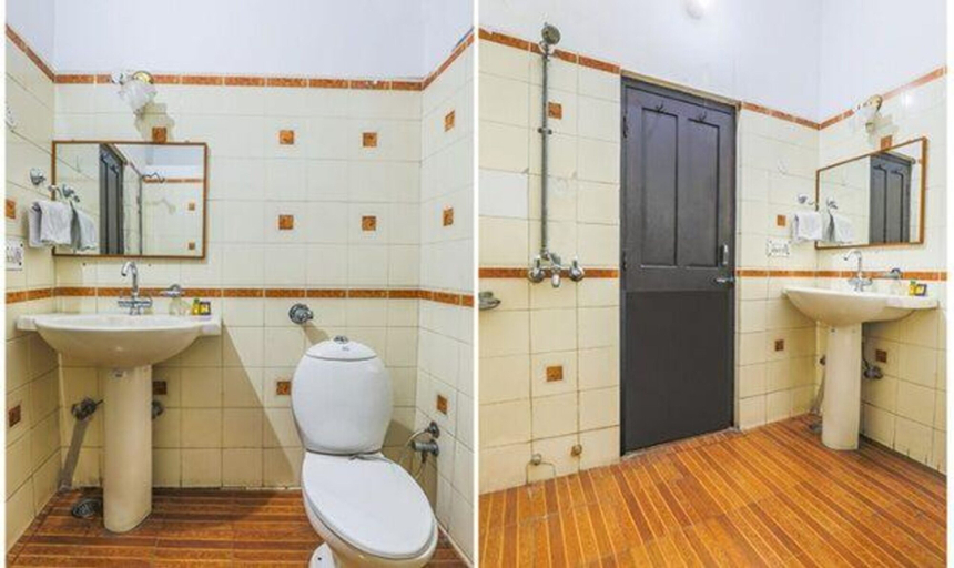 Bathroom 5, FabHotel Pramila Inn, Hardwar