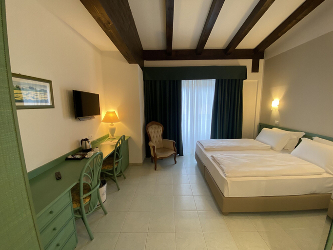 Bedroom 3, Resort Hotel Tamerici, Livorno