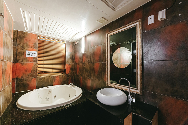 Bathroom 3, Hotel Gallery, Tongyeong