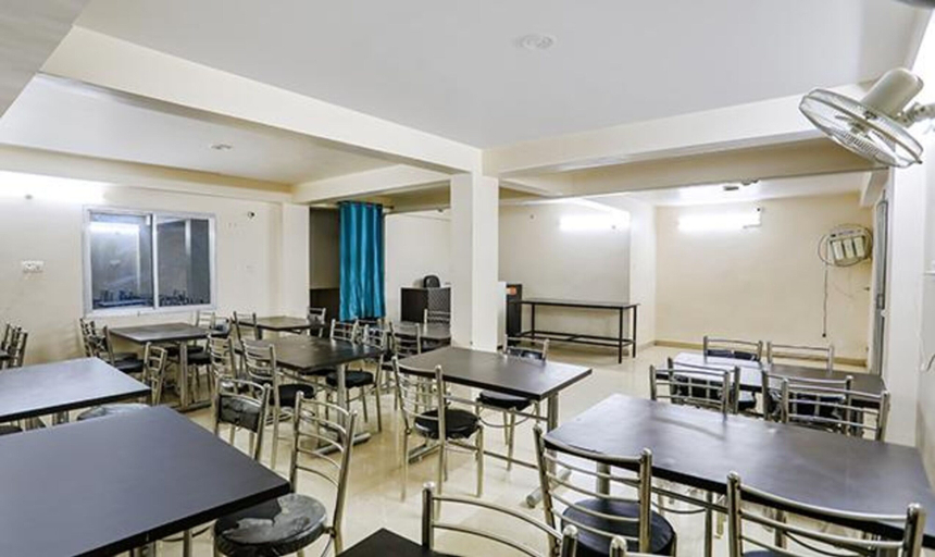 Food & Drinks 4, Fabhotel Lily Grand, Varanasi