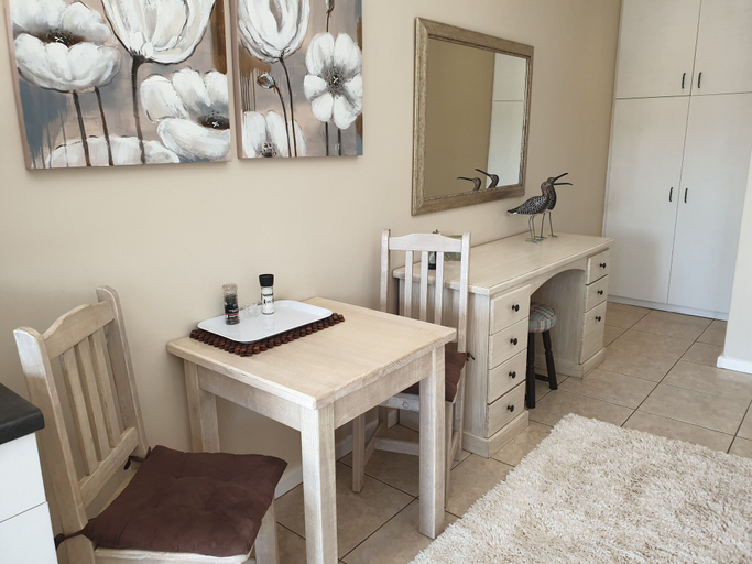 Bathroom 4, New Hunters Moon, City of Cape Town