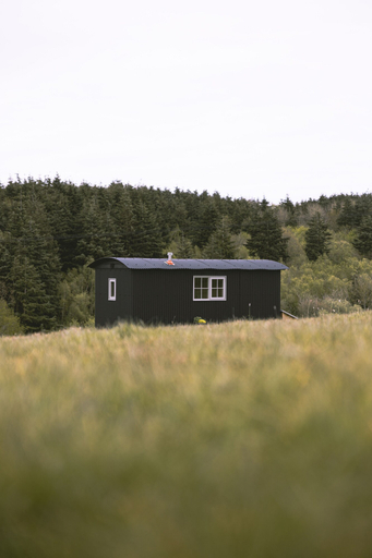 Exterior & Views 2, Dog Friendly Shepherd's Hut, Perfect for Couples, Kent