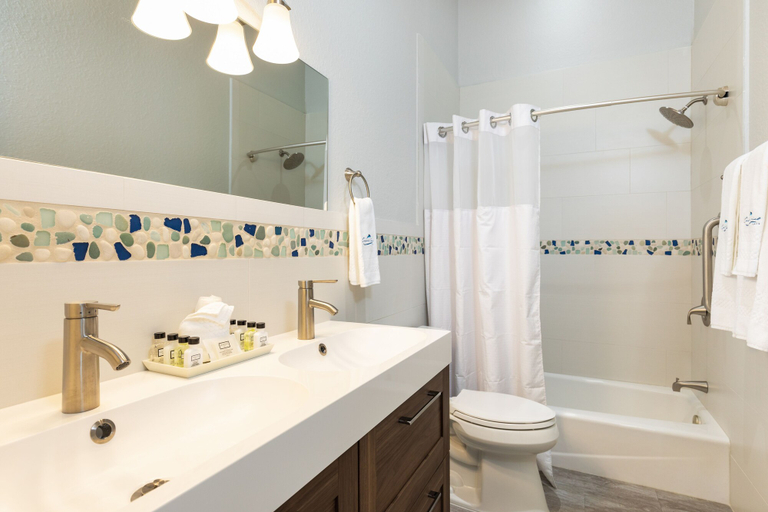Bathroom 4, Dolphin Point Villas, Monroe