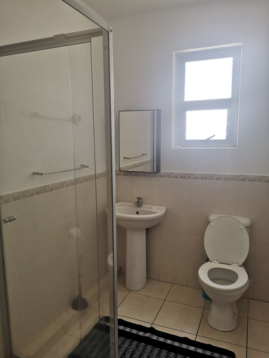Bathroom, 21 Camarque, eThekwini