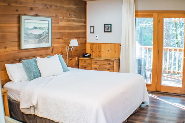 Bedroom 4, Steamboat Inn, Douglas