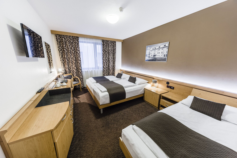 Bedroom 2, Archibald City, Praha 1