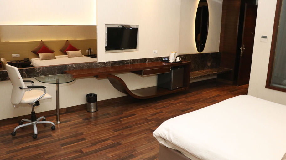 Bedroom 4, Hotel Lakhdatar, Sikar
