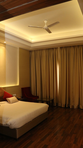 Bedroom 4, Hotel Lakhdatar, Sikar