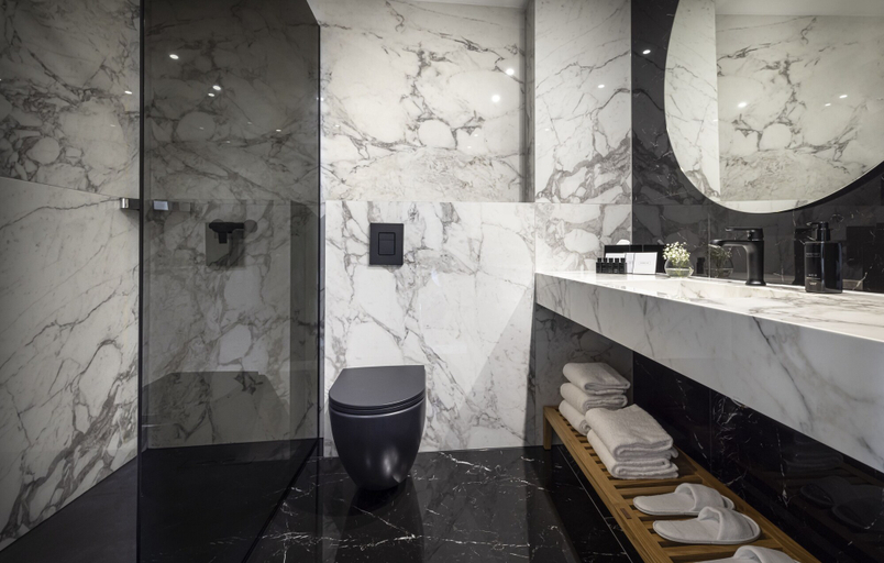 Bathroom 5, Grand Hotel Adriatic I, Opatija/Veprinac