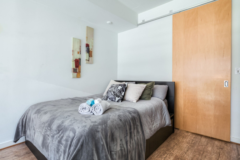 Bedroom 3, 1 Shaw St Loft Suites, Toronto