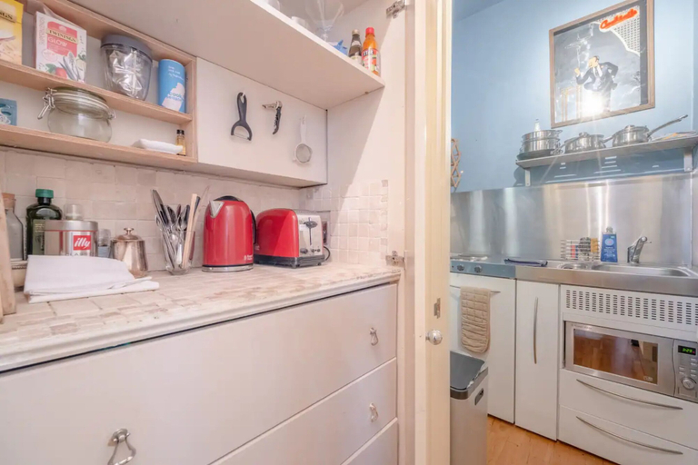 Others 3, Quaint and Central Studio Flat - Chelsea, London
