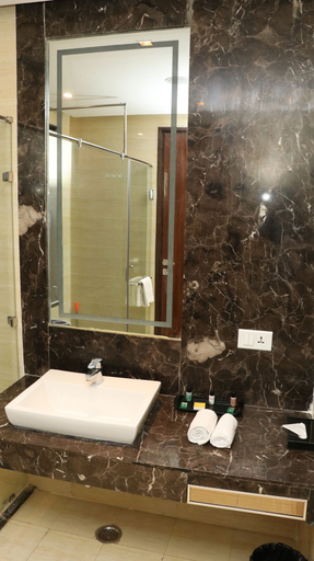Bathroom 4, Hotel Lakhdatar, Sikar