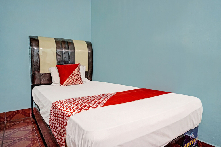Bedroom 3, Hotel O Adela, Toba