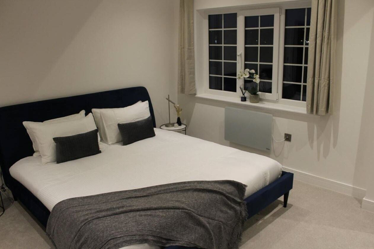 Bedroom 5, Luxury 2 Bed Apartment In Rochester, Medway