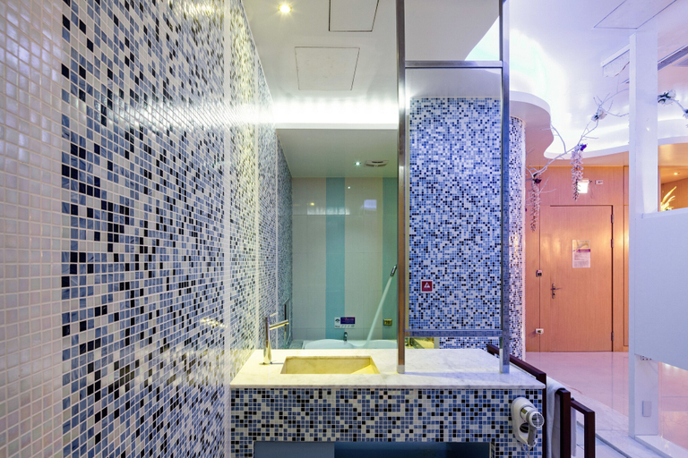 Bathroom 3, Affair Motel, Taichung