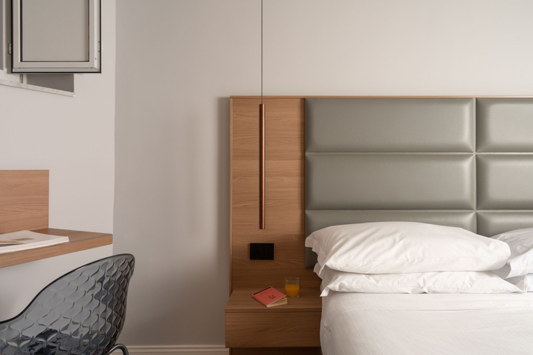 Bedroom 5, The Grey, Napoli