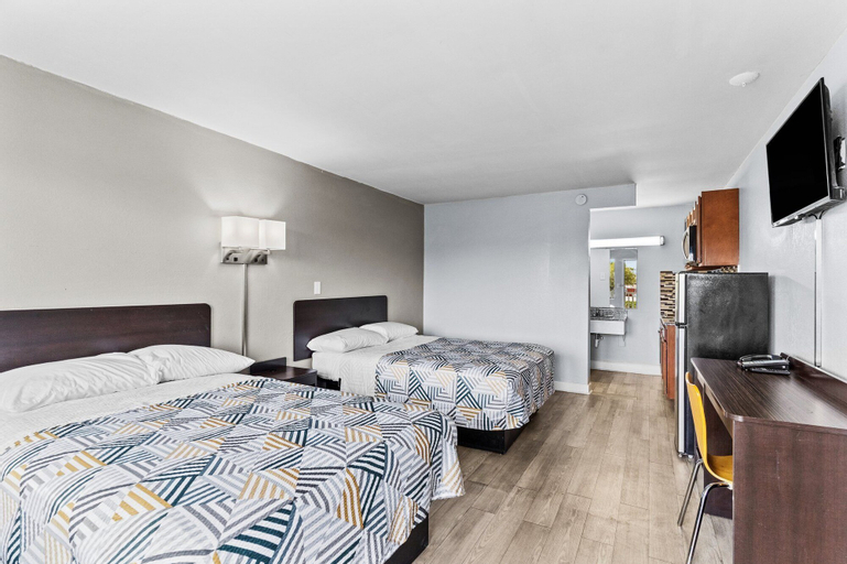 Bedroom 23