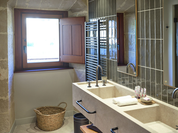 Bathroom 5, Hotel Palacio de Samaniego, Álava