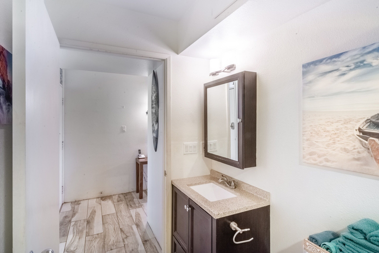 Bathroom, Wonderful South Maui Beach Condos, Maui