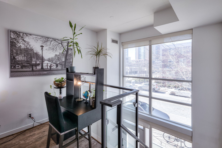 Others 5, 1 Shaw St Loft Suites, Toronto