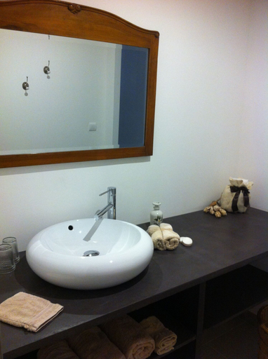 Bathroom 5, Côté Cour Bischwihr Colmar, Haut-Rhin